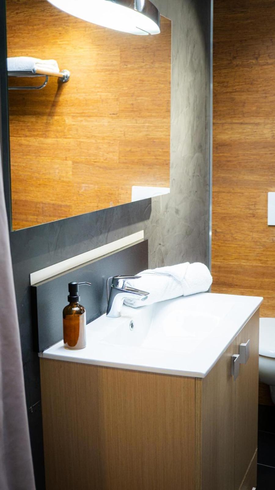 Suit'Home Commerce Angers Bagian luar foto